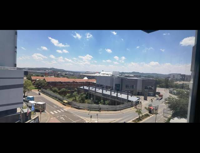 BUSINESS PROPERTY TO RENT IN LYNNWOOD GLEN